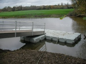 PONTON DE PECHE